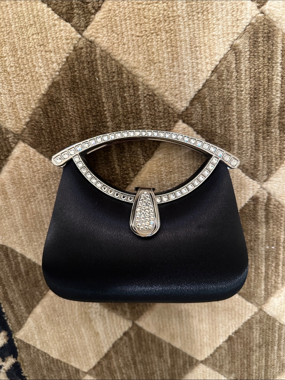 NWT Le Regale Black Satin, hard case Evening Clutch